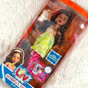Liv ALEXIS School's Out Doll w/ Hairbrush & Changeable Wig